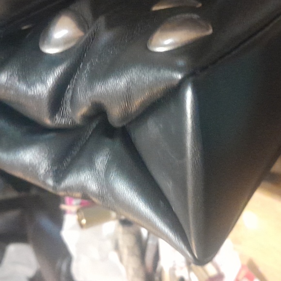 Kurt Geiger bag with Silver Hearts - Picture 3 of 10